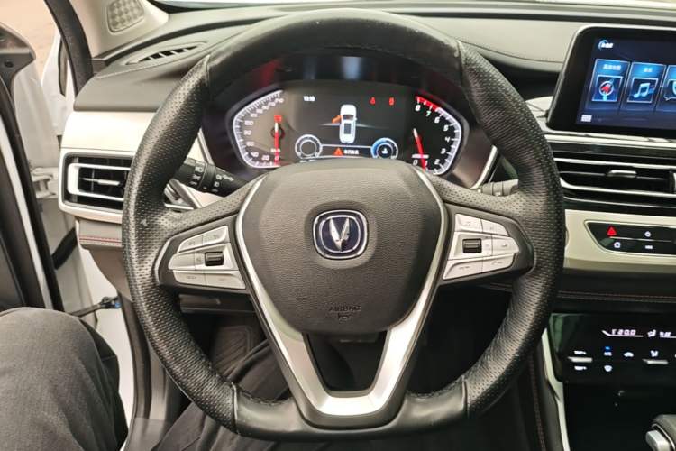 Used CHANGAN CS75 2018 280T Automatic Smart Edition China V-standard Steering Wheel