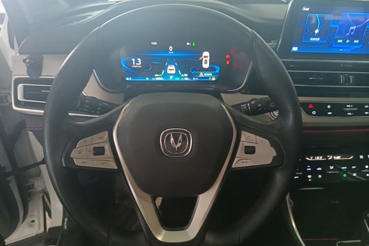 Used CHANGAN CS75 2018 280T Automatic Luxury Edition China V Standard Steering Wheel