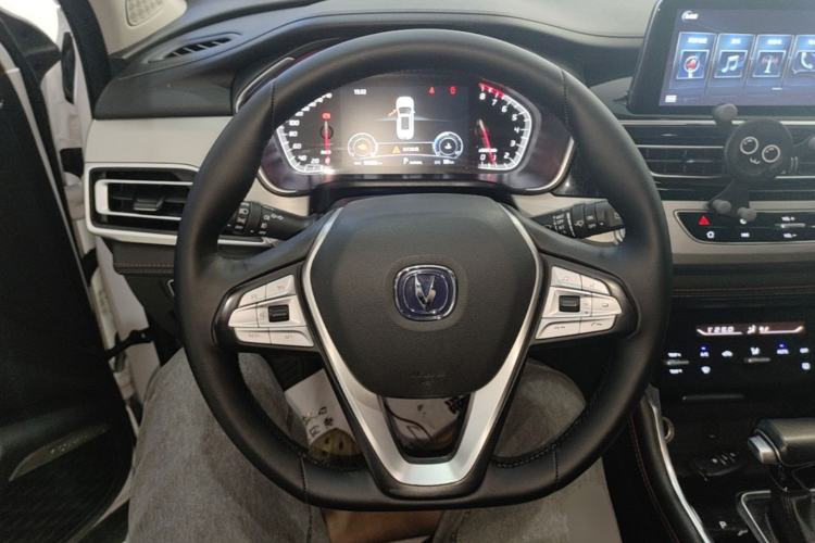 Used CHANGAN CS75 2018 280T Automatic Smart Edition China V-standard Steering Wheel