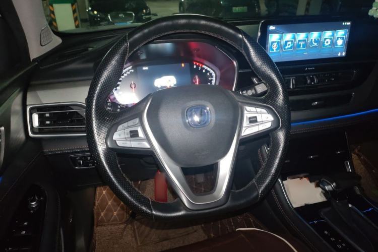 Used CHANGAN CS75 2018 280T Automatic Yazi Model China V Standard Steering Wheel