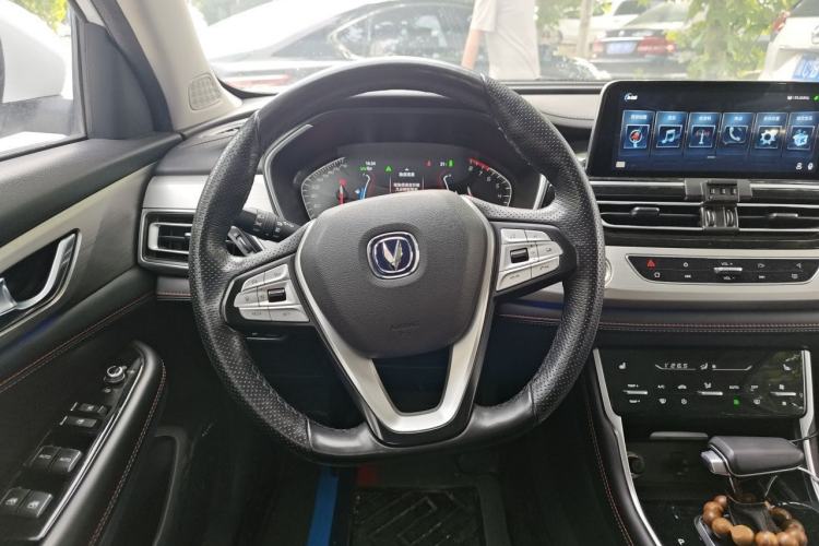 Used CHANGAN CS75 2018 280T Automatic Yazi Model China V Standard Steering Wheel