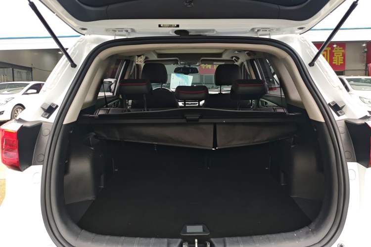 Used CHANGAN CS75 2018 280T Automatic Smart Edition China V-standard Trunk