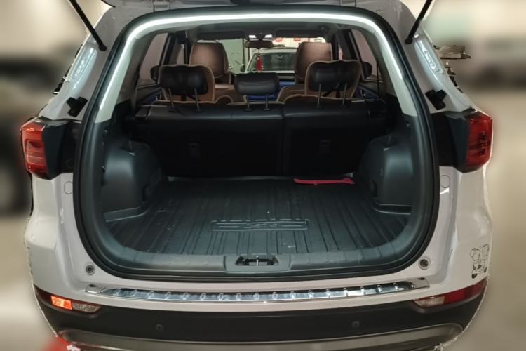 Used CHANGAN CS75 2018 280T Automatic Smart Edition China V-standard Trunk