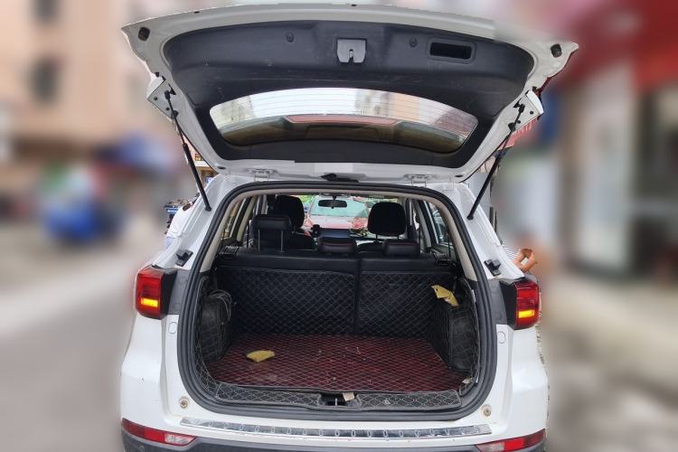 Used CHANGAN CS75 2018 280T Automatic Smart Edition China V-standard Trunk