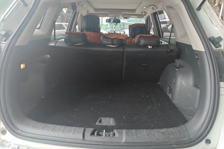 Used CHANGAN CS75 2018 280T Automatic Smart Edition China V-standard Trunk