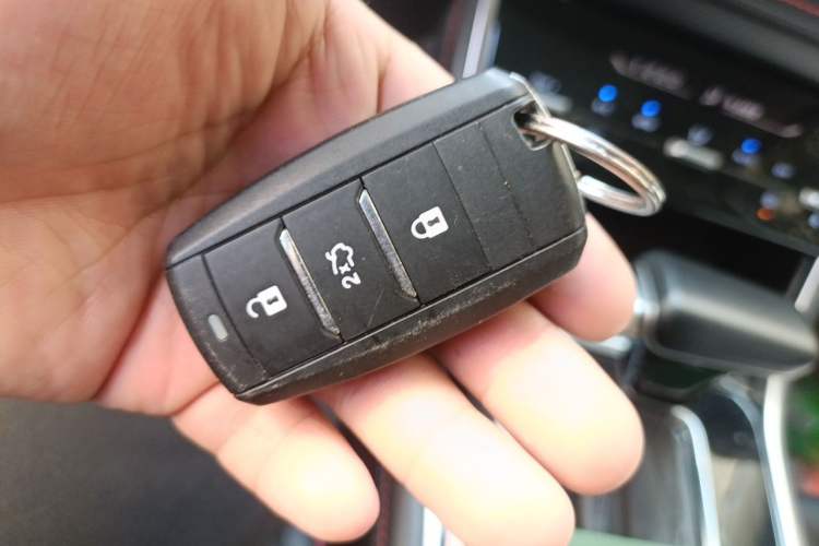 Used CHANGAN CS75 2018 280T Automatic Smart Edition China V-standard Vehicle Key
