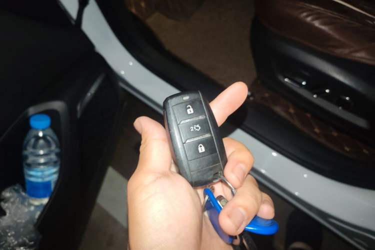 Used CHANGAN CS75 2018 280T Automatic Yazi Model China V Standard Vehicle Key