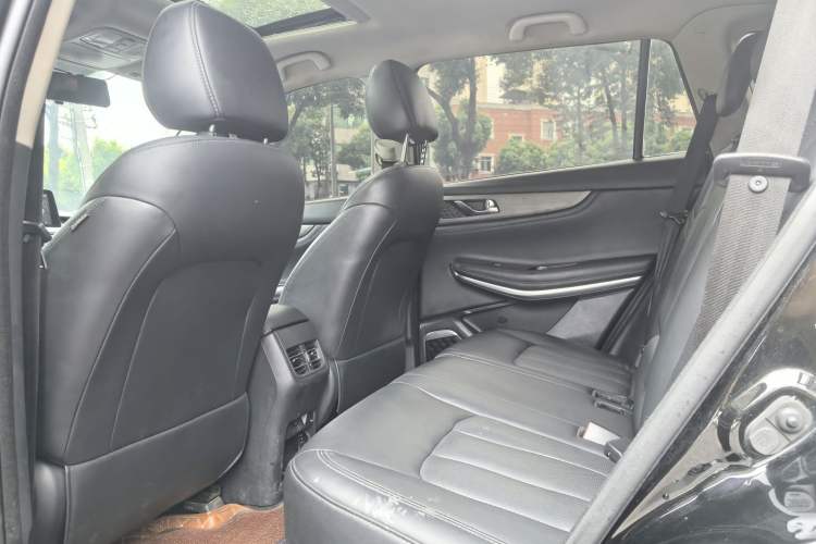 Used CHANGAN CS75 2019 280T DCT Million Edition China VI Standard Interior 7