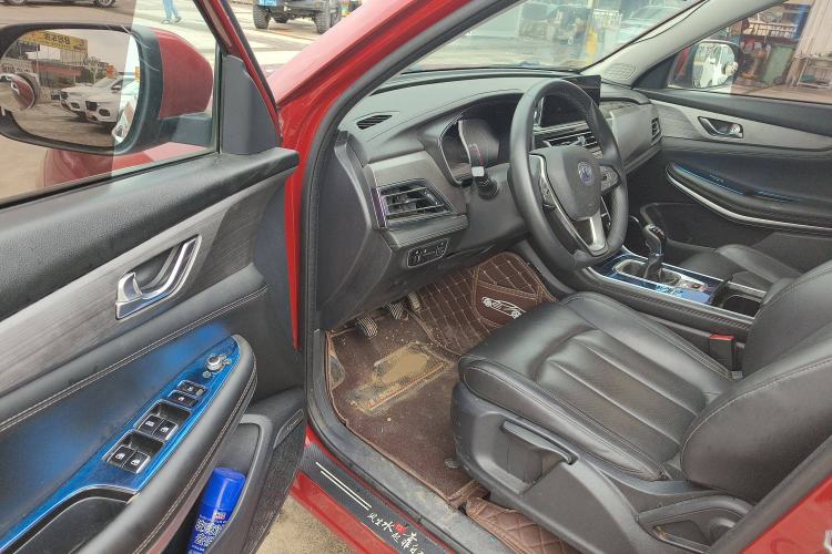 Used CHANGAN CS75 2019 280T Manual Million Edition China VI Interior 2