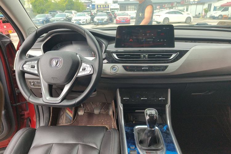 Used CHANGAN CS75 2019 280T Manual Million Edition China VI Interior 3