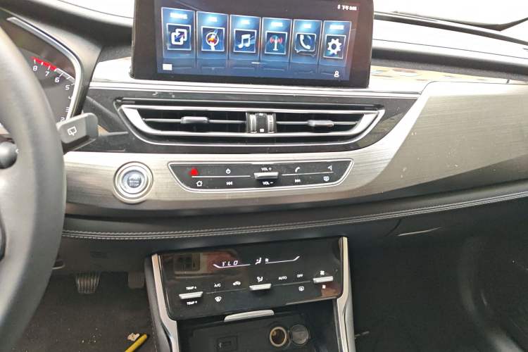 Used CHANGAN CS75 2019 280T Manual Million Edition China VI Audio And AC Panel