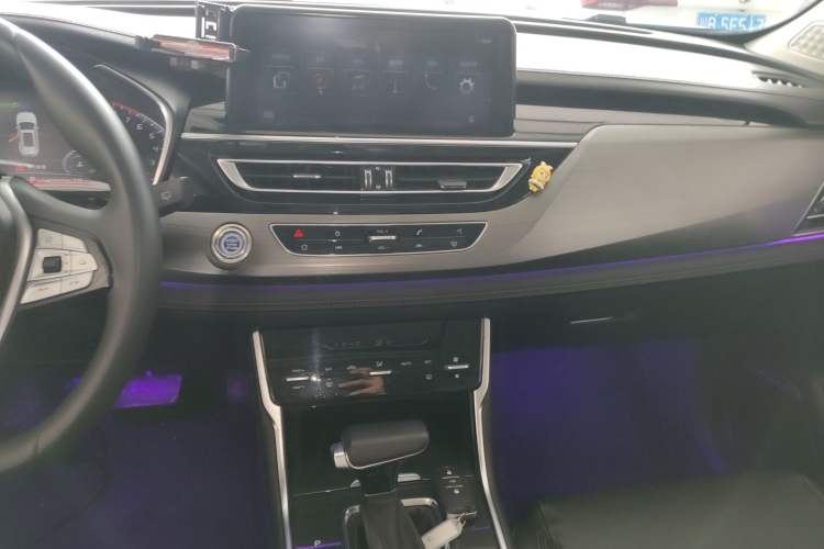 Used CHANGAN CS75 2019 280T DCT Million Edition China VI Standard Audio And AC Panel