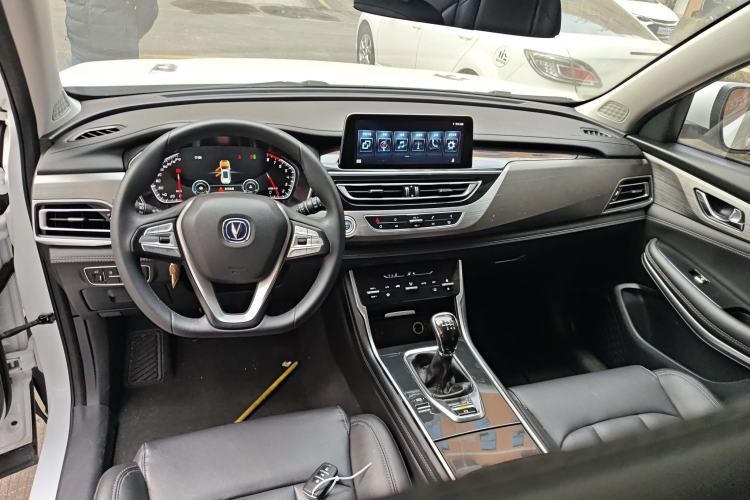 Used CHANGAN CS75 2019 280T Manual Million Edition China VI Center Console