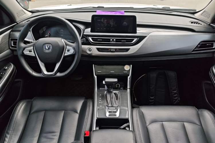 Used CHANGAN CS75 2019 280T DCT Million Edition China VI Standard Center Console