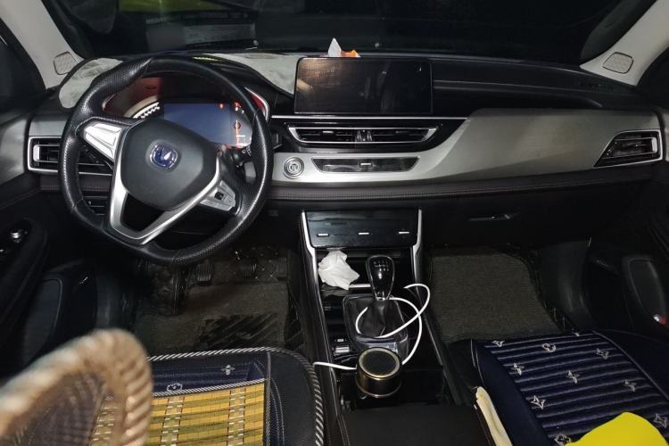 Used CHANGAN CS75 2019 280T Manual Million Edition China VI Center Console