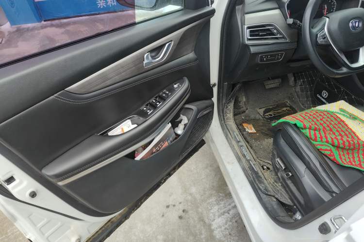 Used CHANGAN CS75 2019 280T DCT Million Edition China VI Standard Driver Seat