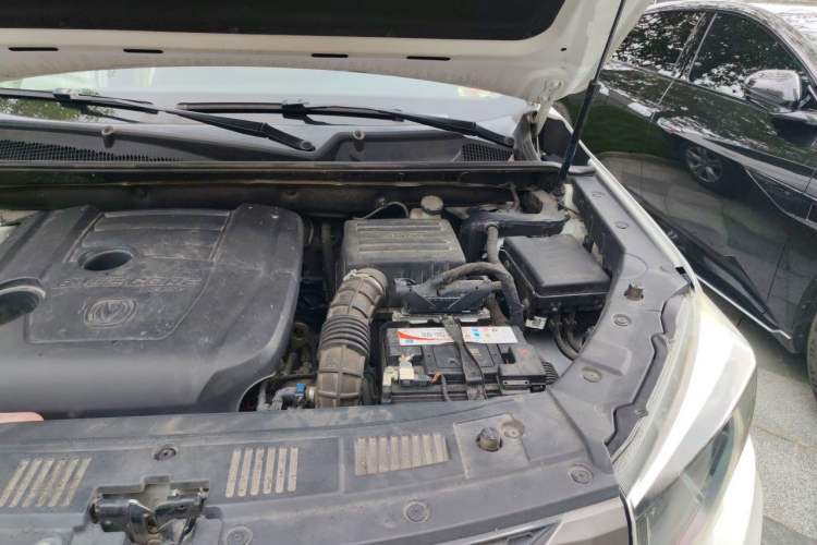 Used CHANGAN CS75 2019 280T DCT Million Edition China VI Standard Engine Bay Left