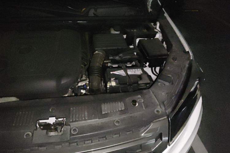 Used CHANGAN CS75 2019 280T DCT Million Edition China VI Standard Engine Bay Left