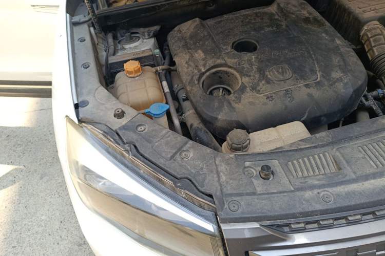 Used CHANGAN CS75 2019 280T Manual Million Edition China VI Engine Bay Right