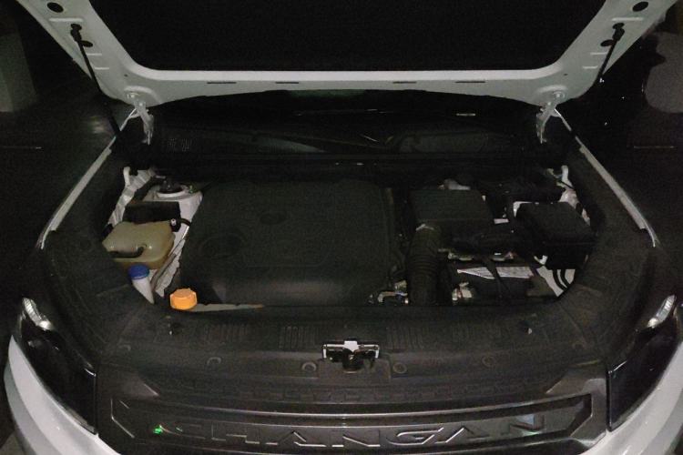 Used CHANGAN CS75 2019 280T DCT Million Edition China VI Standard Engine Bay