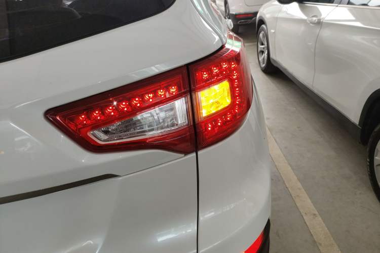 Used CHANGAN CS75 2019 280T DCT Million Edition China VI Standard Exterior 3