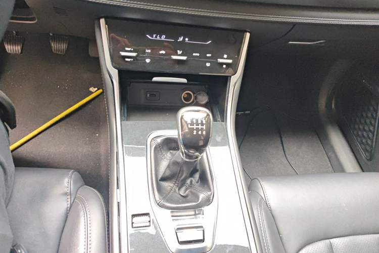 Used CHANGAN CS75 2019 280T Manual Million Edition China VI Gear Lever