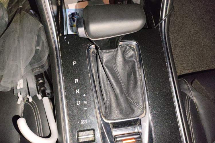 Used CHANGAN CS75 2019 280T DCT Million Edition China VI Standard Gear Lever