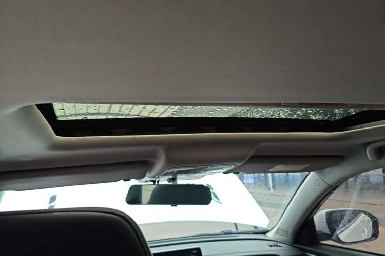 Used CHANGAN CS75 2019 280T DCT Million Edition China VI Standard Headliner