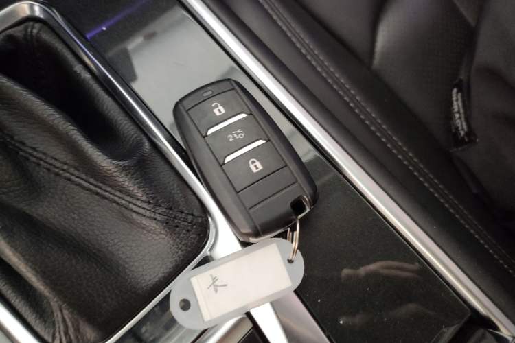 Used CHANGAN CS75 2019 280T DCT Million Edition China VI Standard Interior 1