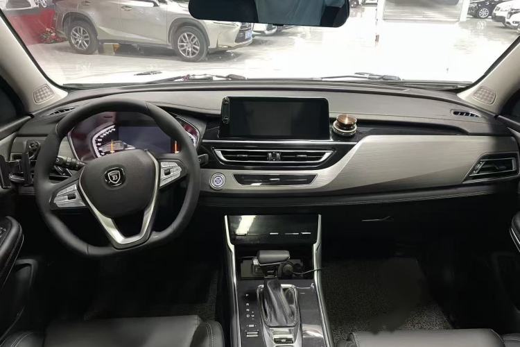 Used CHANGAN CS75 2019 280T DCT Million Edition China VI Standard Interior 1