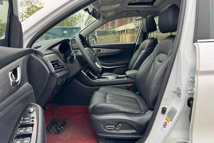 Used CHANGAN CS75 2019 280T DCT Million Edition China VI Standard Interior 1