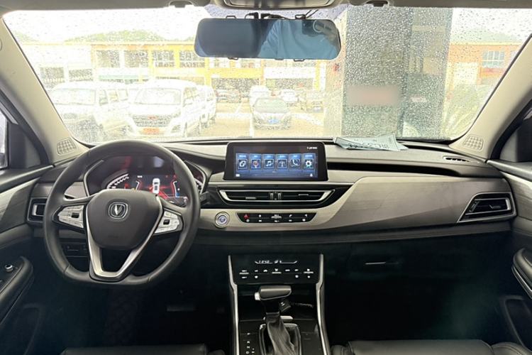 Used CHANGAN CS75 2019 280T DCT Million Edition China VI Standard Interior 1