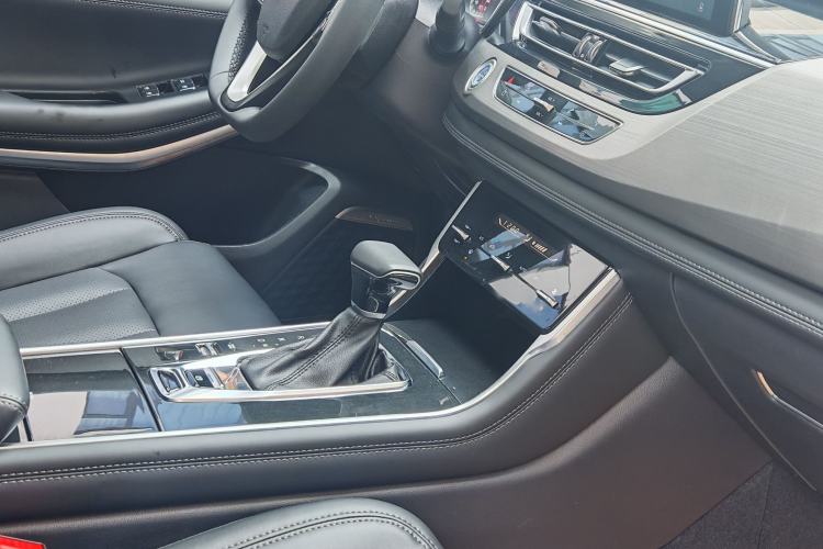 Used CHANGAN CS75 2019 280T DCT Million Edition China VI Standard Interior 12