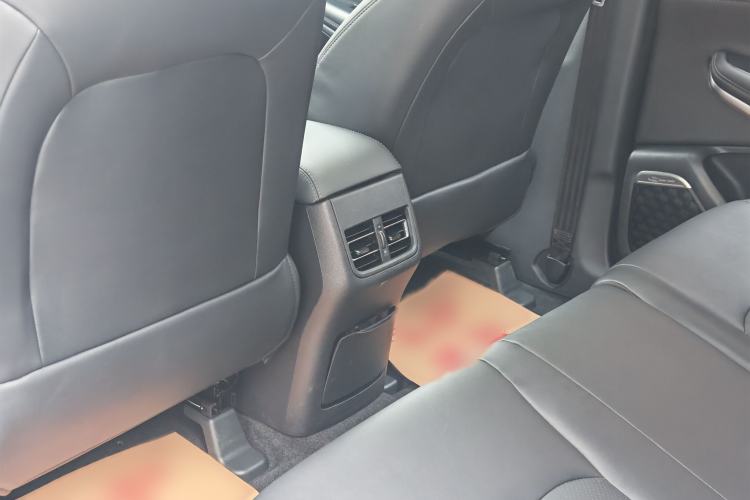 Used CHANGAN CS75 2019 280T DCT Million Edition China VI Standard Interior 2