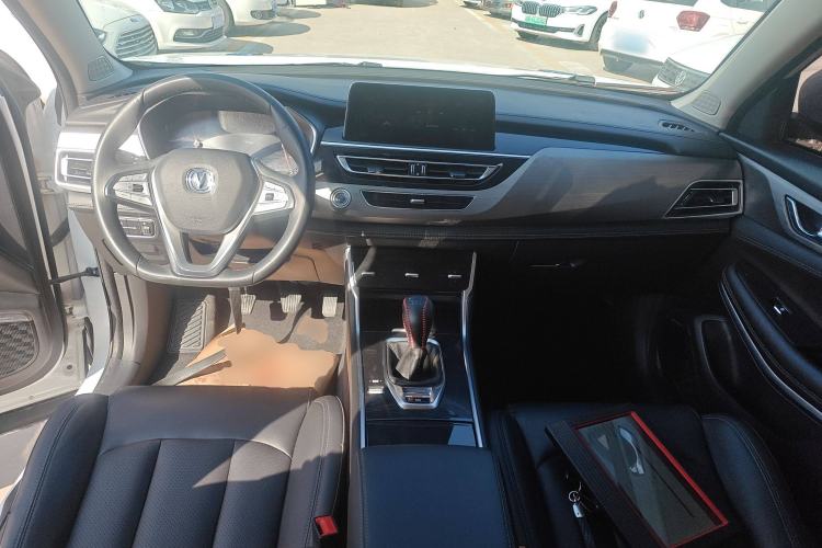 Used CHANGAN CS75 2019 280T Manual Million Edition China VI Interior 2