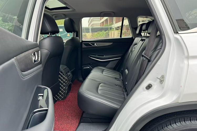 Used CHANGAN CS75 2019 280T DCT Million Edition China VI Standard Interior 2