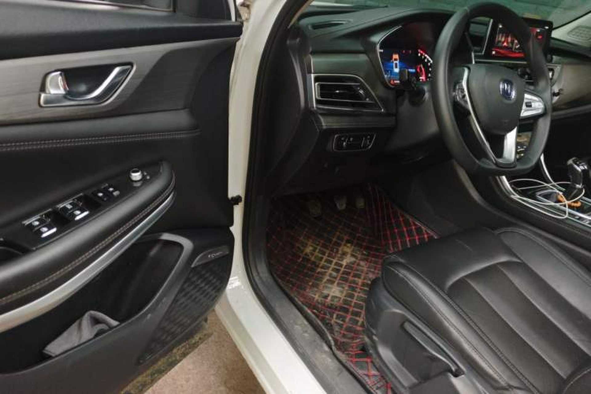 Used CHANGAN CS75 2019 280T Manual Million Edition China VI Interior 3