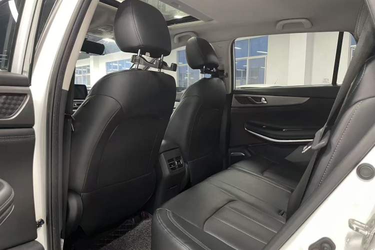 Used CHANGAN CS75 2019 280T DCT Million Edition China VI Standard Interior 3