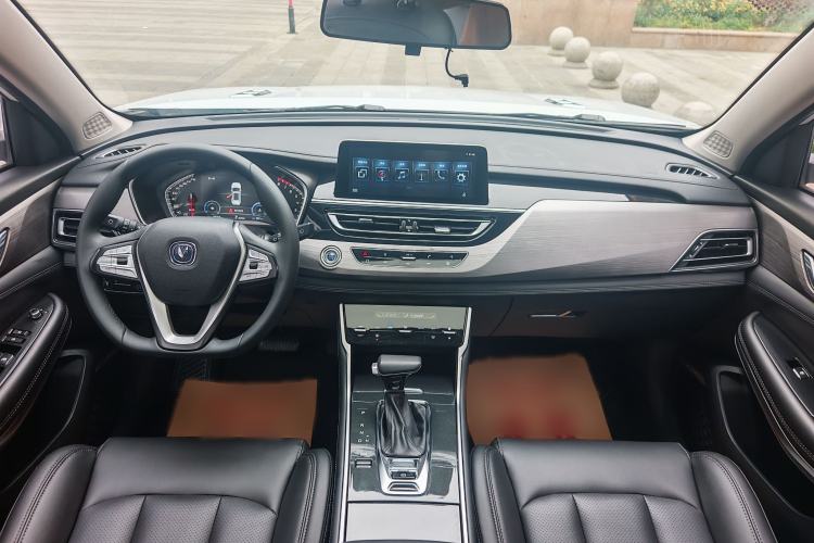 Used CHANGAN CS75 2019 280T DCT Million Edition China VI Standard Interior 4