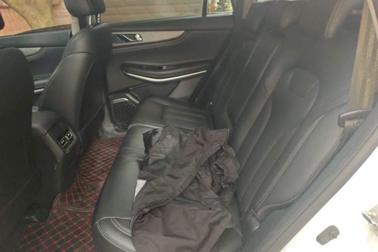 Used CHANGAN CS75 2019 280T Manual Million Edition China VI Interior 4