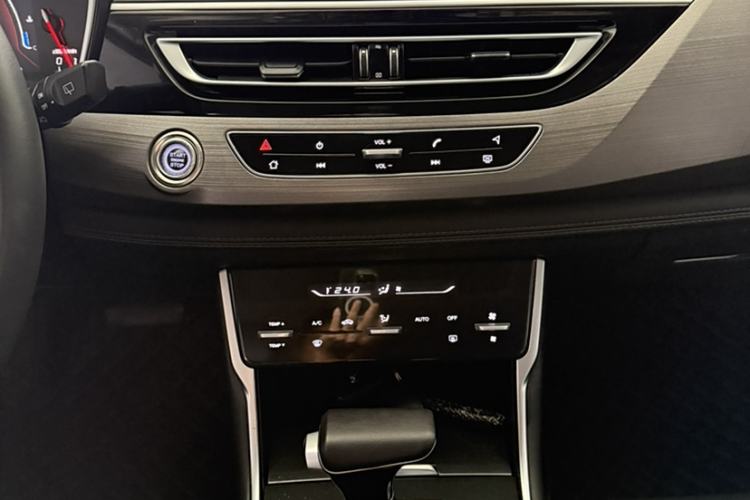 Used CHANGAN CS75 2019 280T DCT Million Edition China VI Standard Interior 4