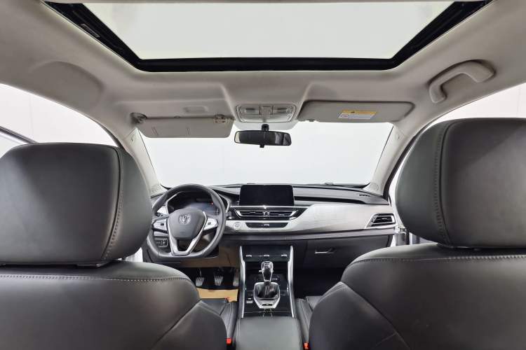 Used CHANGAN CS75 2019 280T Manual Million Edition China VI Interior 5