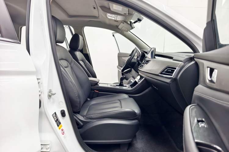 Used CHANGAN CS75 2019 280T Manual Million Edition China VI Interior 7