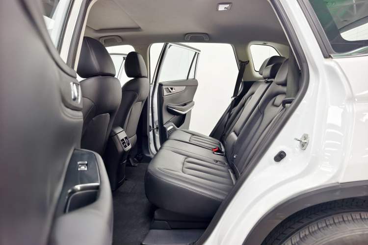 Used CHANGAN CS75 2019 280T Manual Million Edition China VI Interior 8