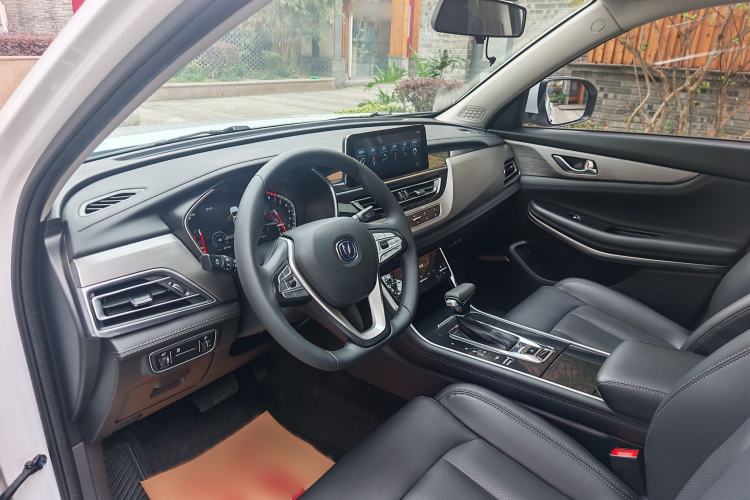 Used CHANGAN CS75 2019 280T DCT Million Edition China VI Standard Interior 8