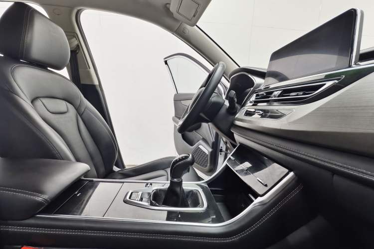 Used CHANGAN CS75 2019 280T Manual Million Edition China VI Interior 9