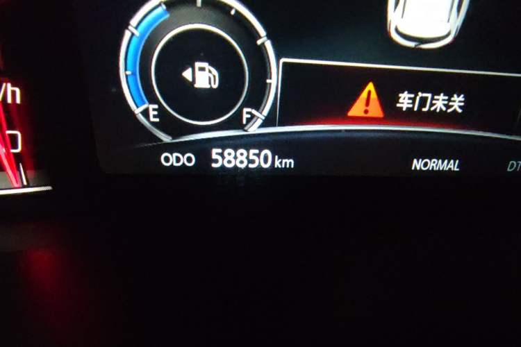 Used CHANGAN CS75 2019 280T Manual Million Edition China VI Odometer Close Up