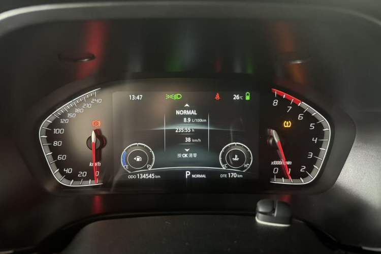 Used CHANGAN CS75 2019 280T DCT Million Edition China VI Standard Odometer Close Up