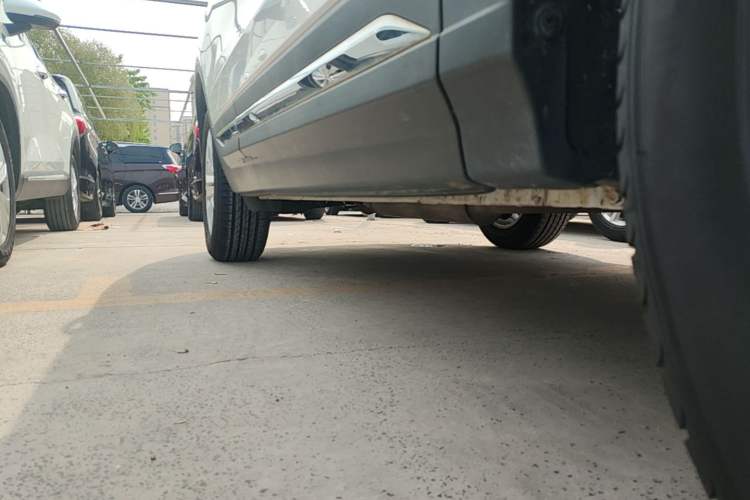Used CHANGAN CS75 2019 280T DCT Million Edition China VI Standard Right Side Sill