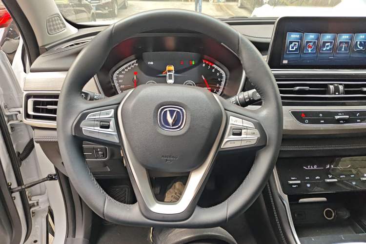 Used CHANGAN CS75 2019 280T Manual Million Edition China VI Steering Wheel